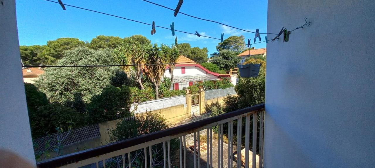 Loft Climatise "La Pinede", 50 M2, Tres Calme, 5 Mn A Pied Des Plages, Lit King Size La Seyne-sur-Mer Exteriér fotografie